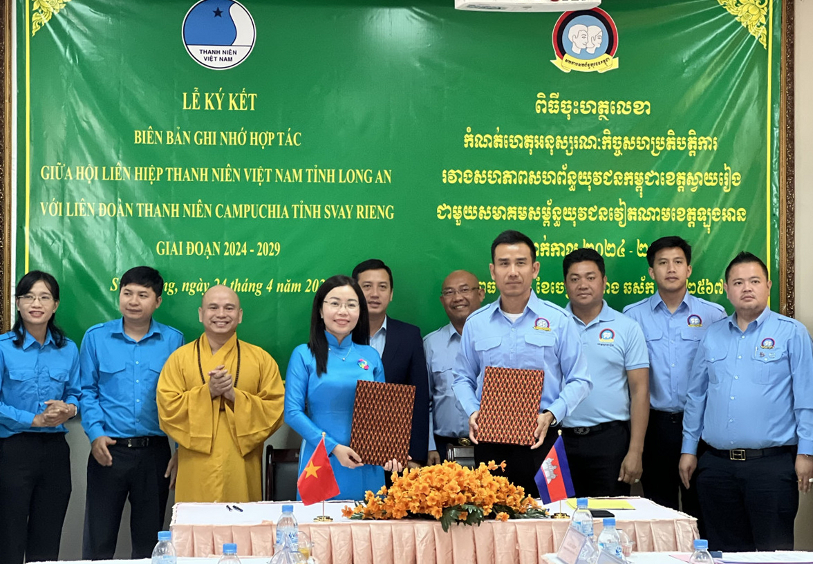 Hội LHTN Việt Nam tỉnh Long An và Liên đoàn Thanh niên Campuchia tỉnh Svay Rieng ký kết biên bản ghi nhớ hợp tác giai đoạn 2024 - 2029